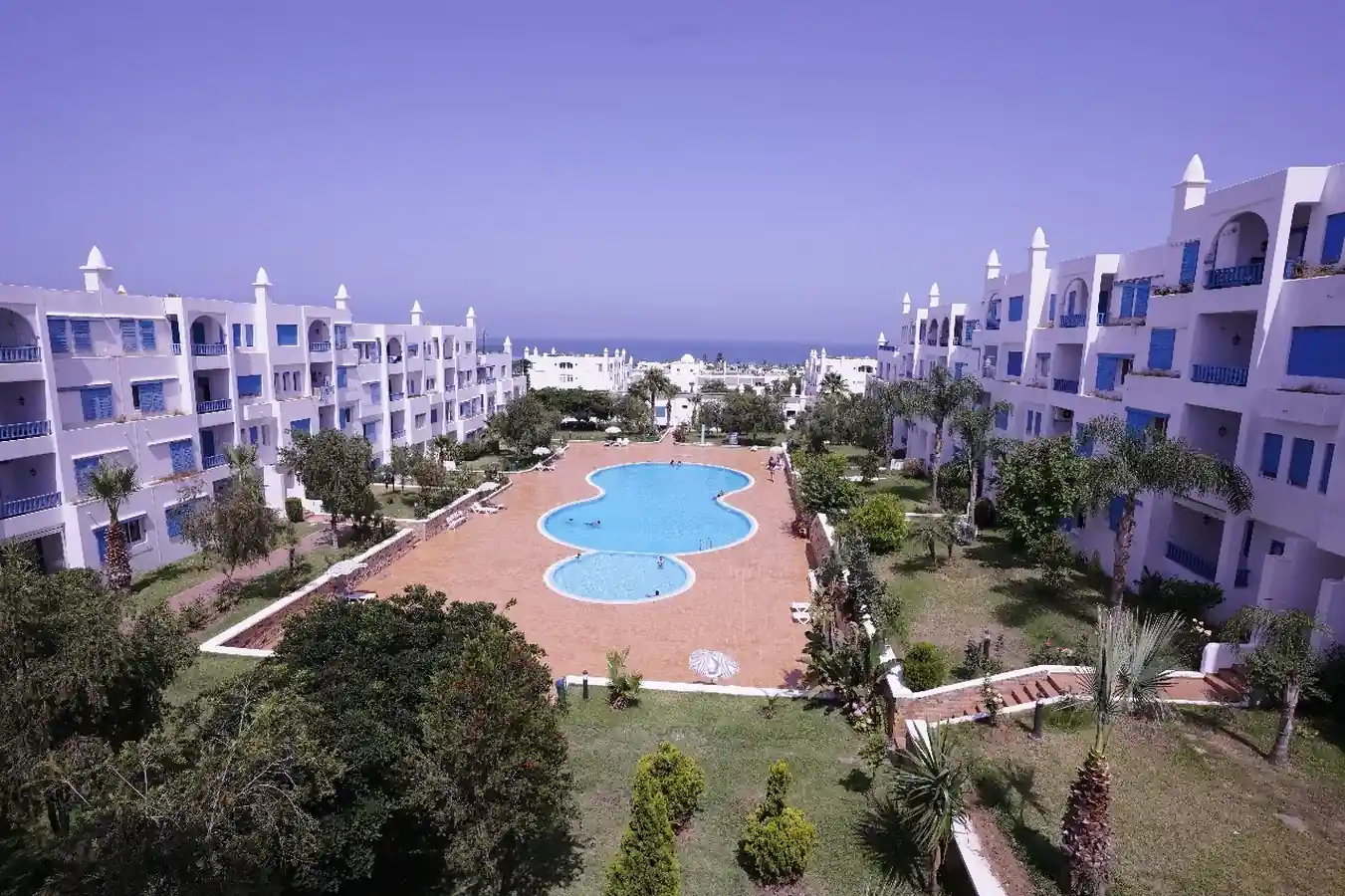 Appartement à Louer Résidence à kabila vista avec Piscine, Parking — 3 Chambres + Salon Climatisé