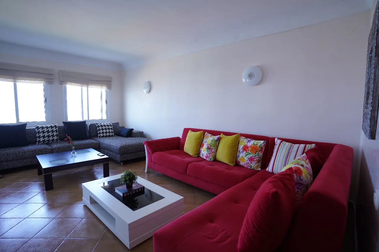 Appartement à Louer Résidence à kabila vista avec Piscine, Parking — 3 Chambres + Salon Climatisé