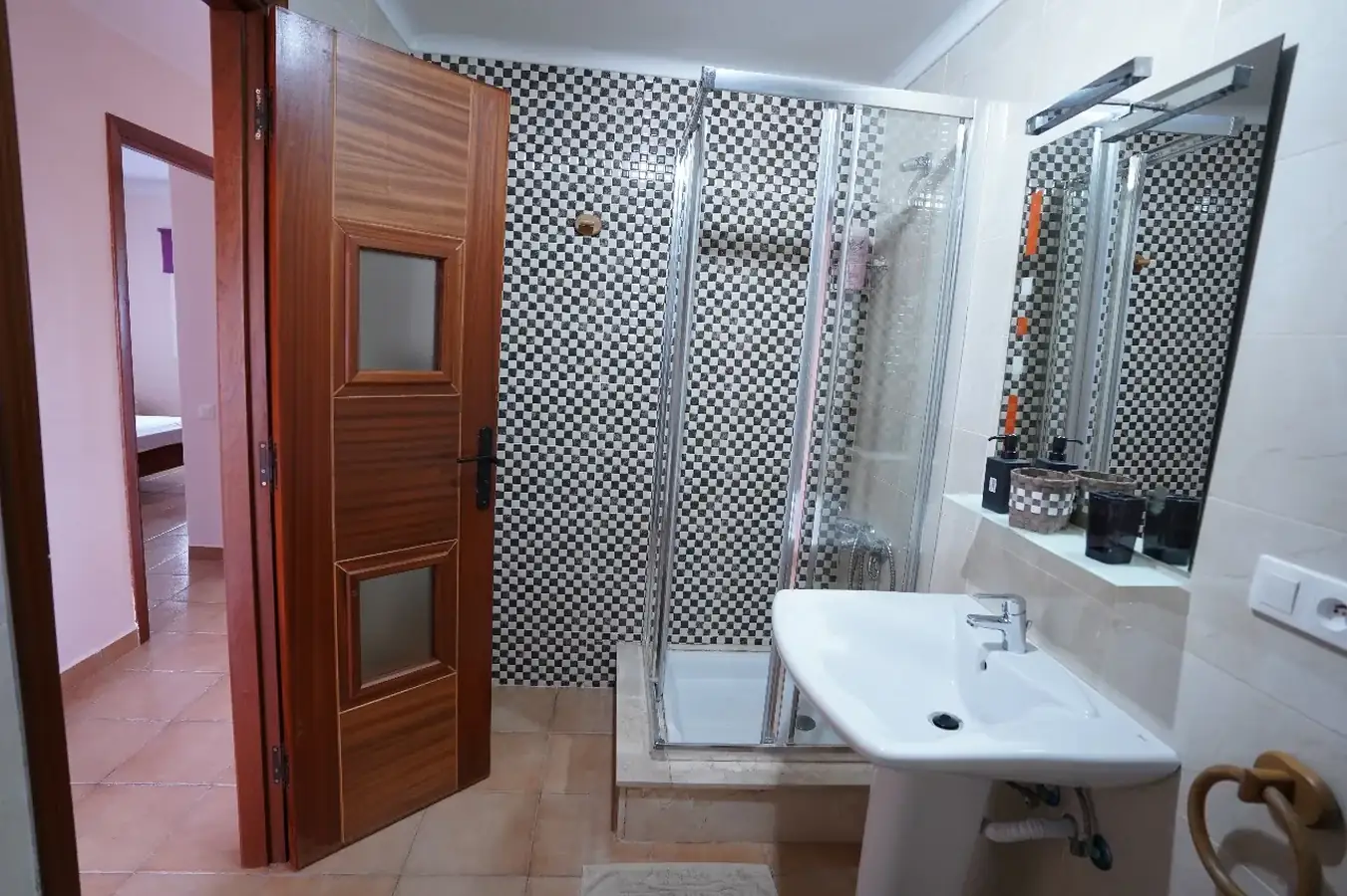 Appartement à Louer Résidence à kabila vista avec Piscine, Parking — 3 Chambres + Salon Climatisé