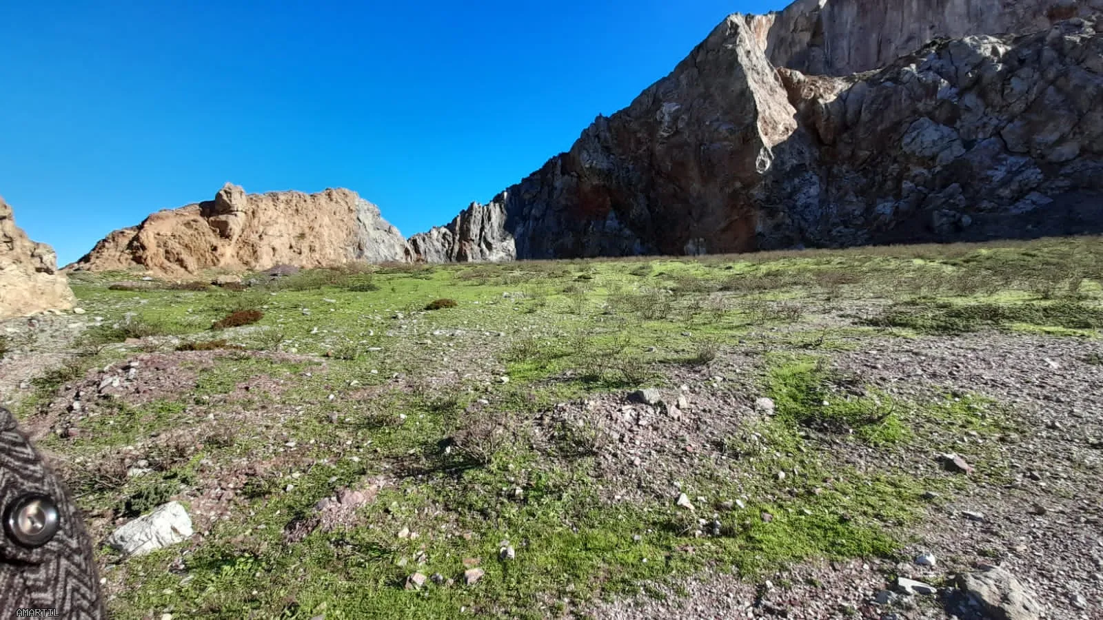 Terrain à vendre à Fnideq ville, portefeuille, d'une superficie de cinq hectares