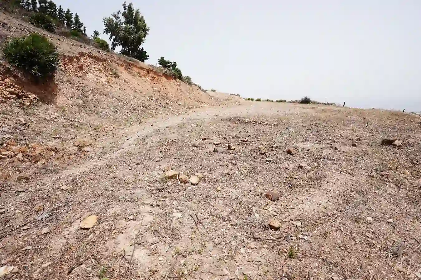Un grand terrain dans la ville de Fnideq, à vendre, d'une superficie totale de 2